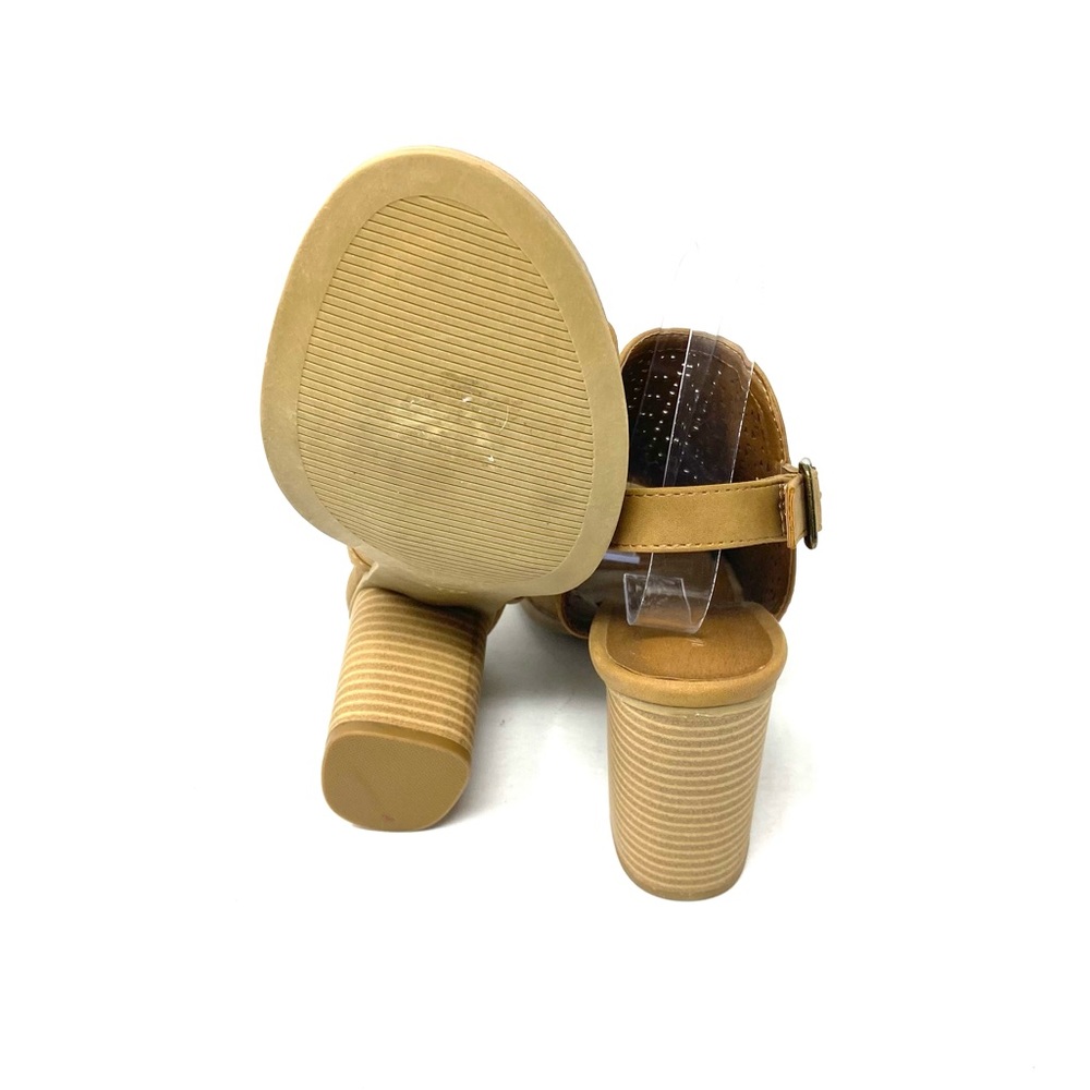 Universal Thread Sandals - image 3